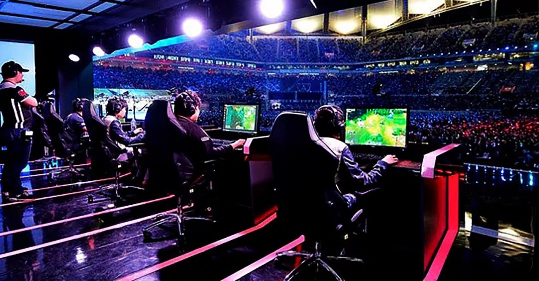 赛近年来吸 赛近年来吸