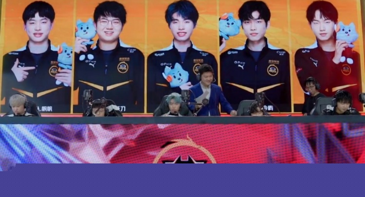 7月成了年 7月成了年