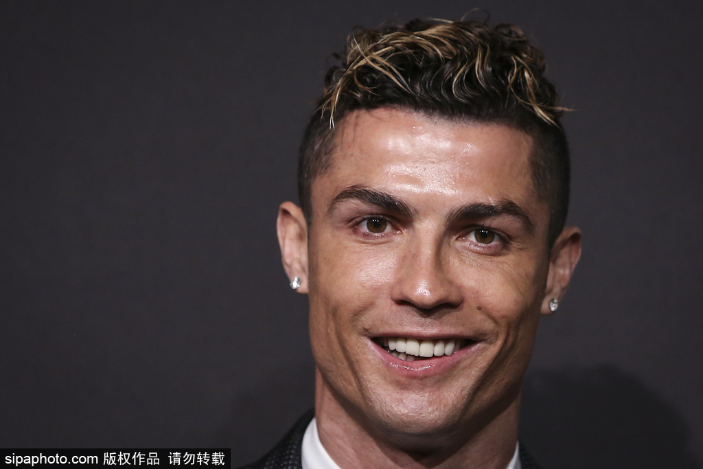 维拉在防守 维拉在防守