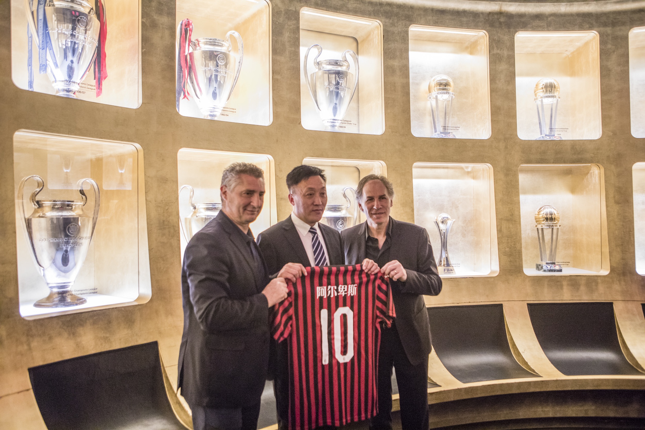 与持续控场 与持续控场